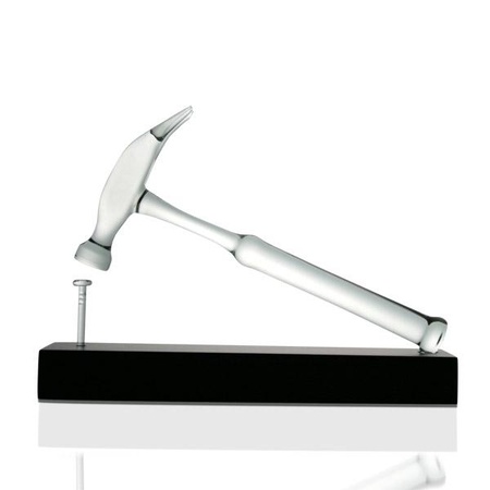 3_glass-hammer-nails